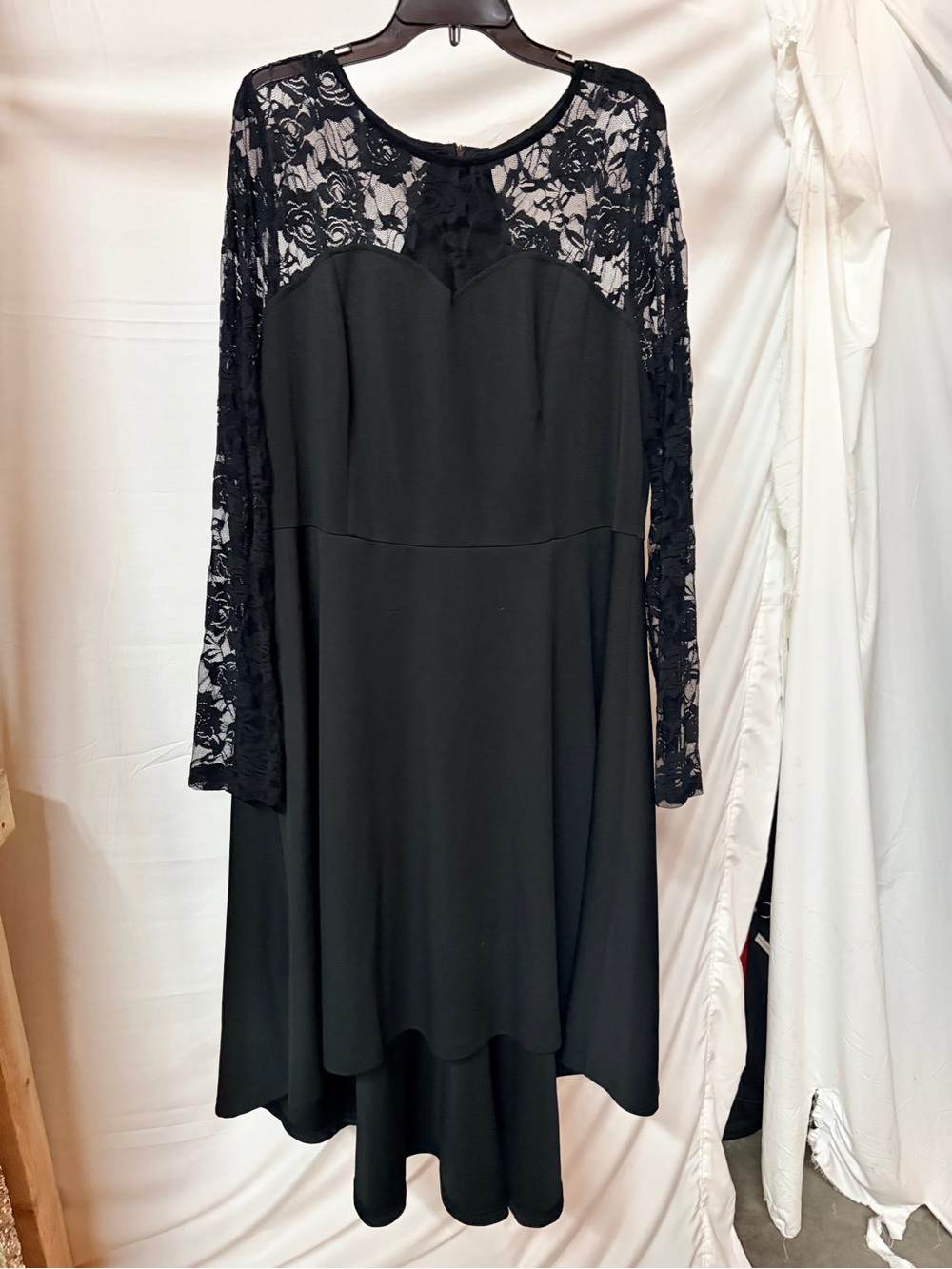 Elegant Black Lace Yoke Long-Sleeve Dress